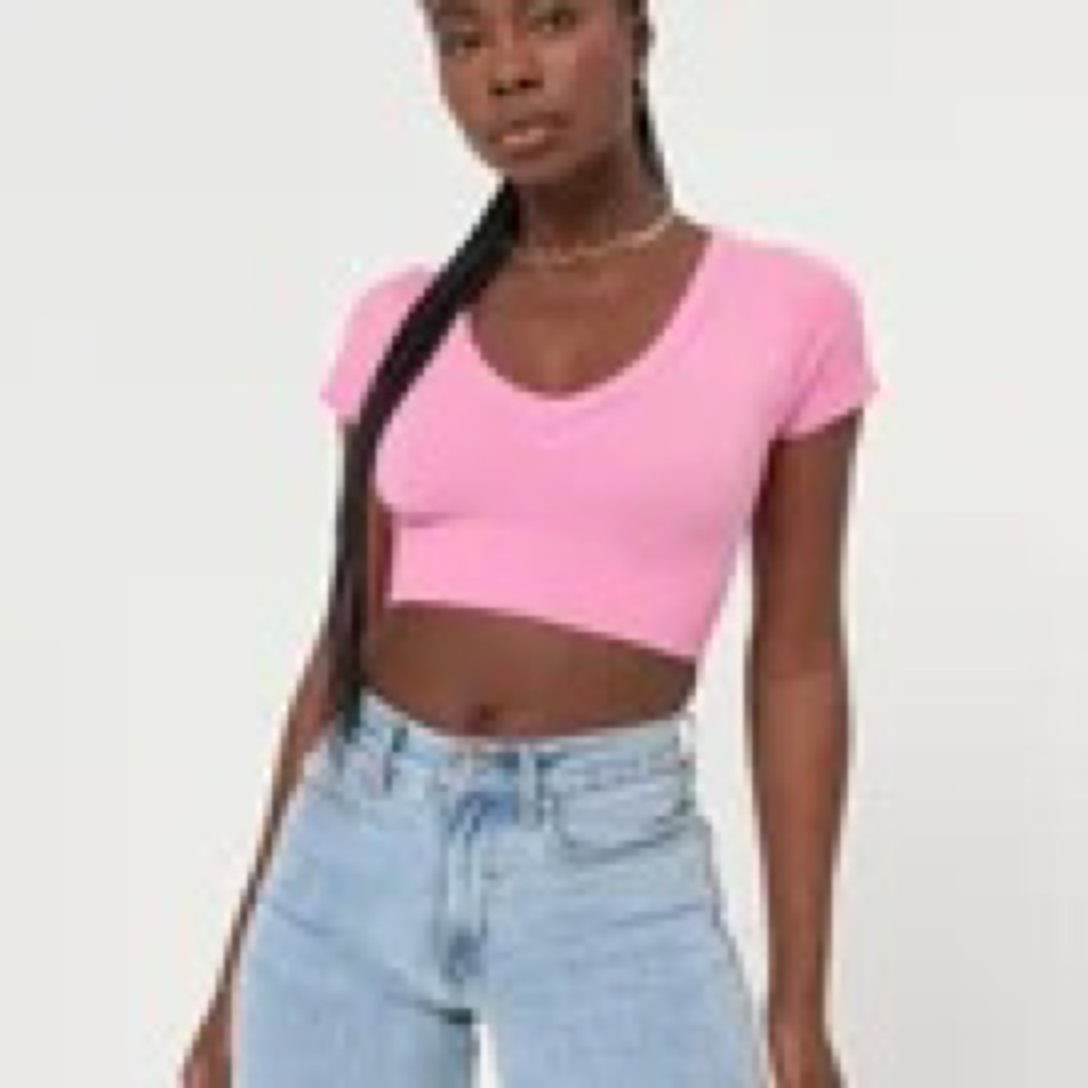 Glassons recycled seamless v neck crop top